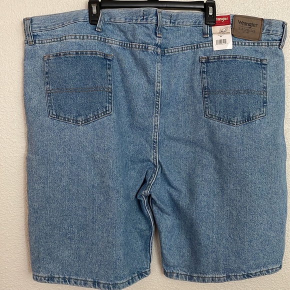 Wrangler Authentics Men’s Jean Shorts Size 50 - Picture 2 of 13